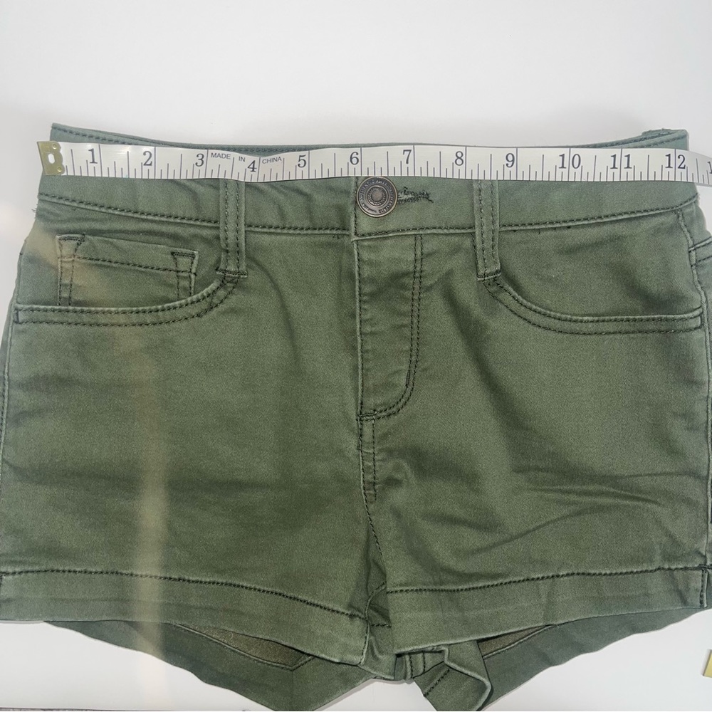 Olive Green Mid Rise Shorts - Picture 4 of 6